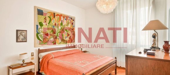 5 bedrooms Villa in Viareggio, Italy No. 280805 7