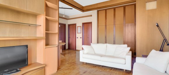 2-salle Appartement à Milan, Italy No. 338146 12