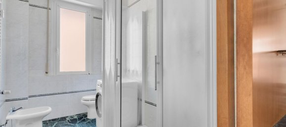 2-salle Appartement à Milan, Italy No. 338146 19