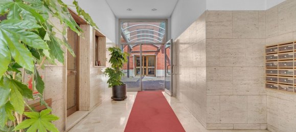 2-salle Appartement à Milan, Italy No. 338146 5