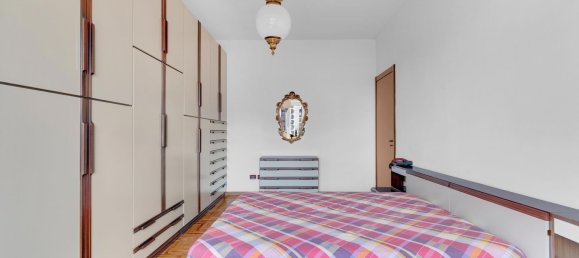 2-salle Appartement à Milan, Italy No. 338146 18