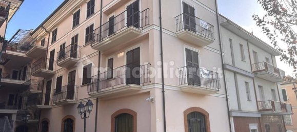 4 Schlafzimmer Wohnung in Nereto, Italy, Nr. 164888 16