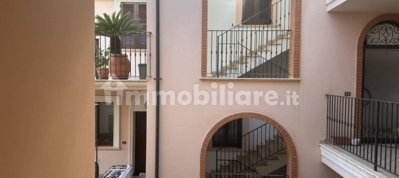 4 Schlafzimmer Wohnung in Nereto, Italy, Nr. 164888 2