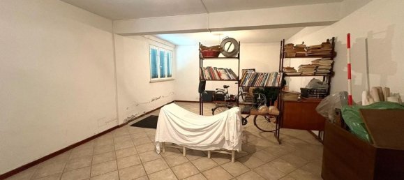 8 rooms Apartment in Massa, Italy No. 303828 32