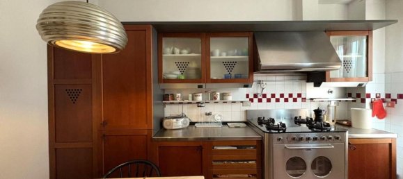 8 rooms Apartment in Massa, Italy No. 303828 8