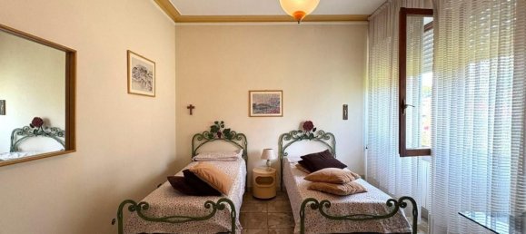 8 rooms Apartment in Massa, Italy No. 303828 27
