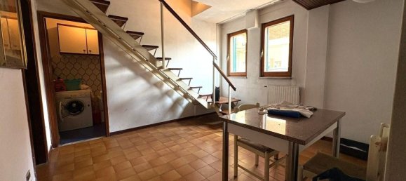 8 rooms Apartment in Massa, Italy No. 303828 30