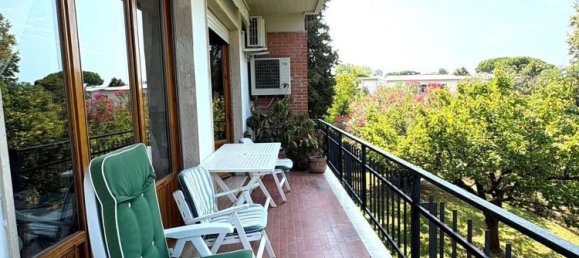 8 rooms Apartment in Massa, Italy No. 303828 23