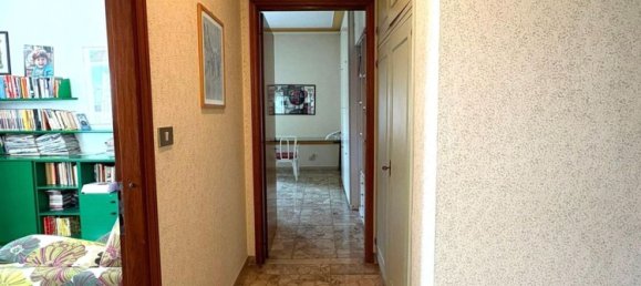 8 rooms Apartment in Massa, Italy No. 303828 17