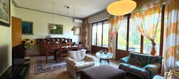8 rooms Apartment in Massa, Italy No. 303828 2