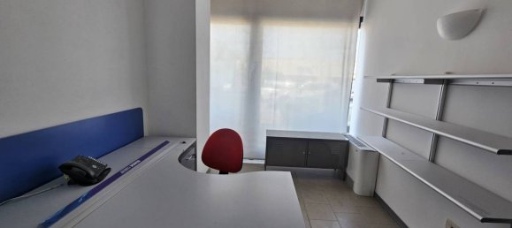 Lagerhaus in Arezzo, Italy 235m², Nr. 165830 2