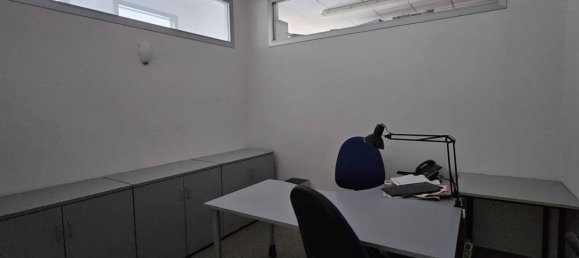 Lagerhaus in Arezzo, Italy 235m², Nr. 165830 3