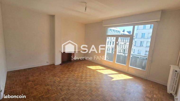 3 bedrooms Apartment in Rouen, France No. 355369