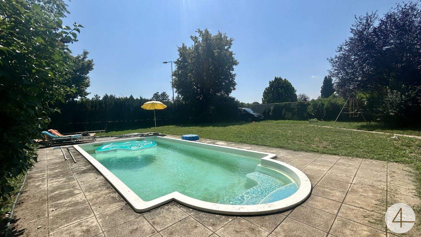 5 rooms House in Strasshof an der Nordbahn, Austria No. 193414