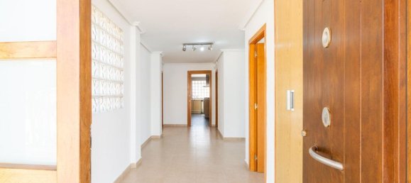 6 غرف نوم فيلا في Torrevieja, Spain رقم 183599 12