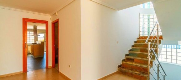 6 غرف نوم فيلا في Torrevieja, Spain رقم 183599 4