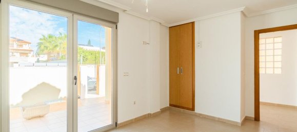 6 غرف نوم فيلا في Torrevieja, Spain رقم 183599 14