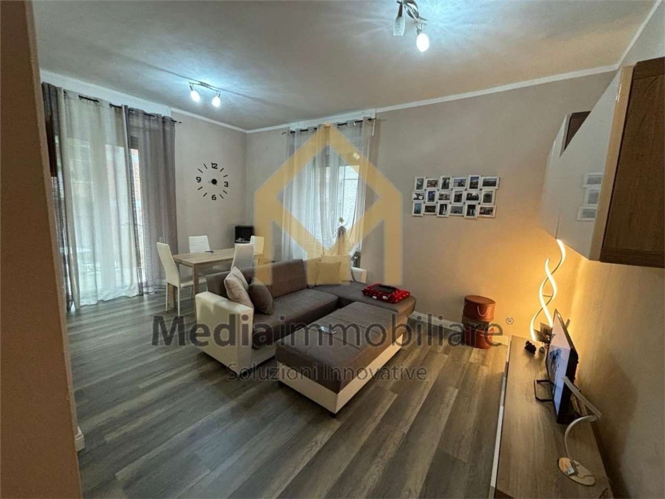 3-salle Appartement à Perugia, Italy No. 221876