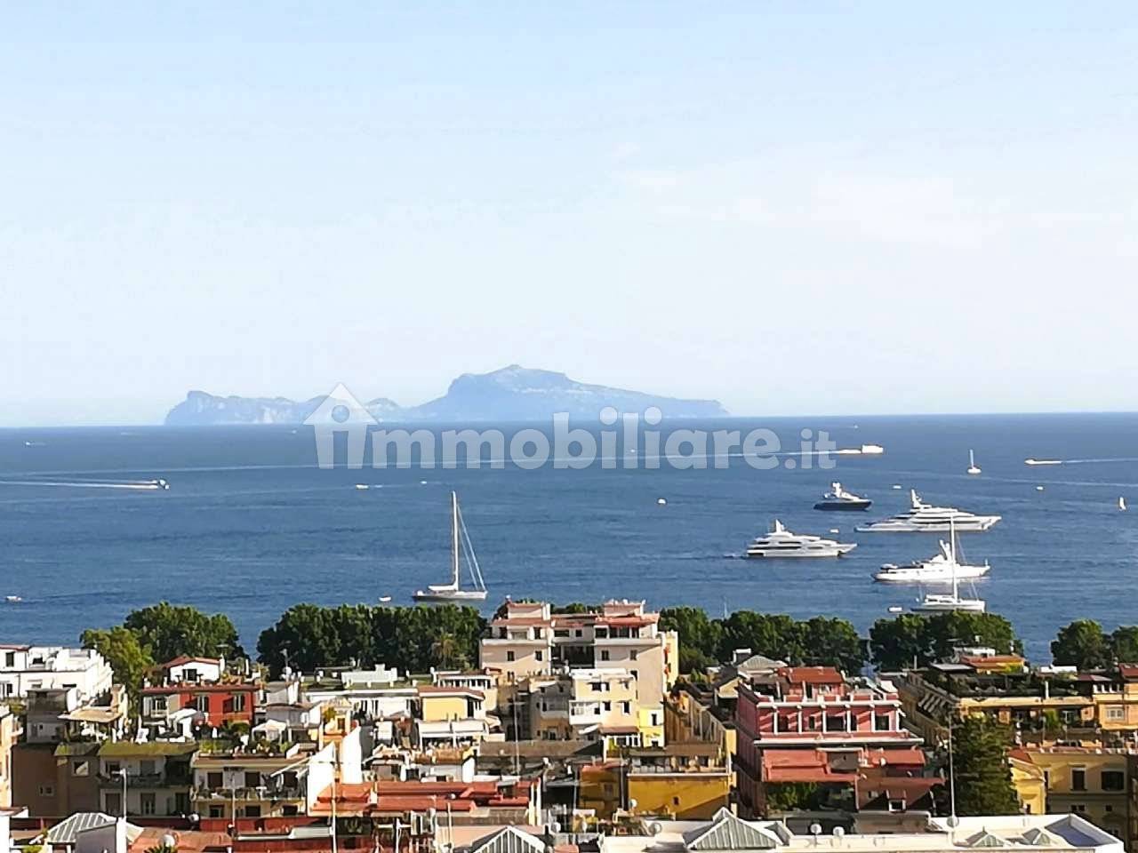 3 غرف نوم بانتهاوس في Naples, Italy رقم 100237