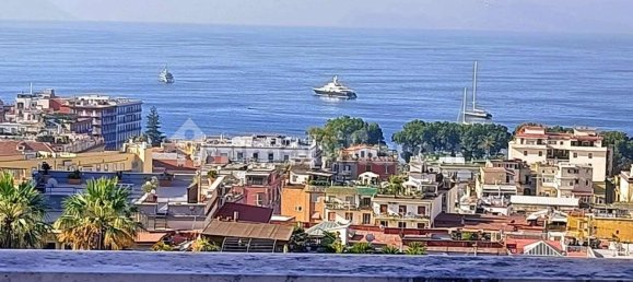 3 غرف نوم بانتهاوس في Naples, Italy رقم 100237 2