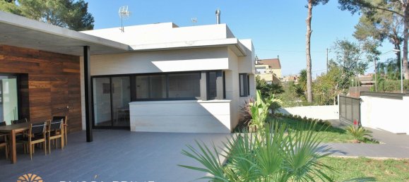 5 bedrooms Villa in Castelldefels, Spain No. 103 9