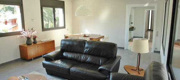 5 bedrooms Villa in Castelldefels, Spain No. 103 8