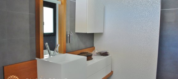 5 bedrooms Villa in Castelldefels, Spain No. 103 11