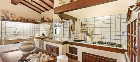 8 bedrooms House in Murlo, Italy No. 54097 11