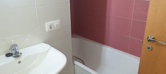 3 Schlafzimmer Wohnung in Linyola, Spain, Nr. 136087 11