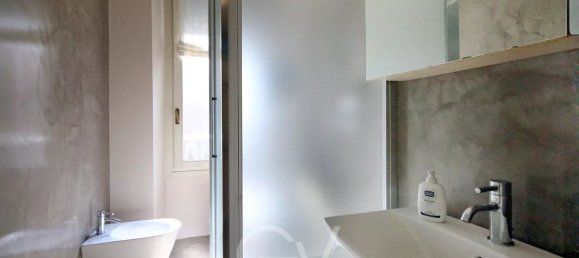 4 bedrooms Apartment in Milan, Italy No. 364242 9