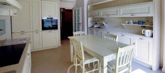 4 bedrooms Apartment in Milan, Italy No. 364242 14