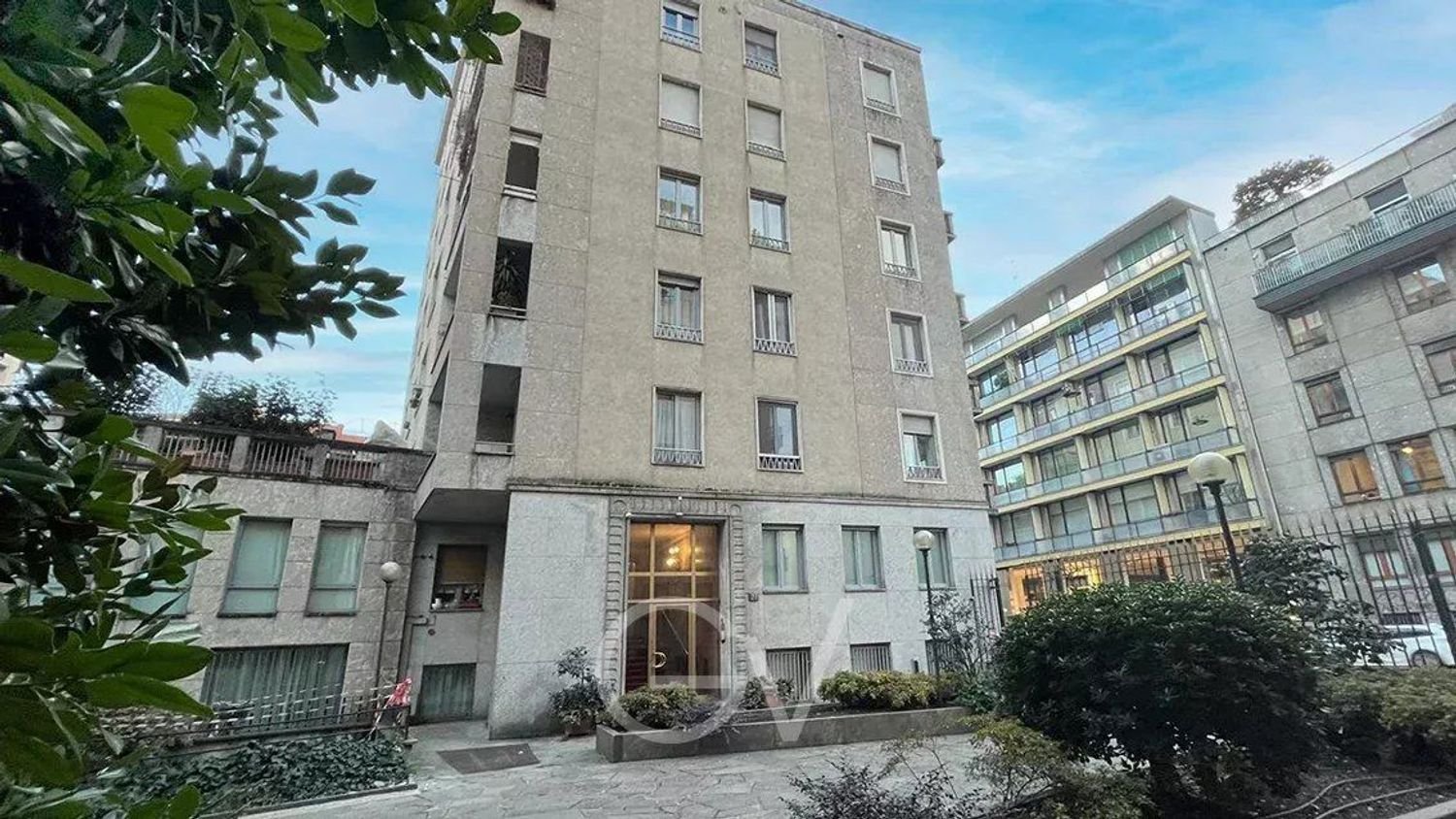 4 bedrooms Apartment in Milan, Italy No. 364242