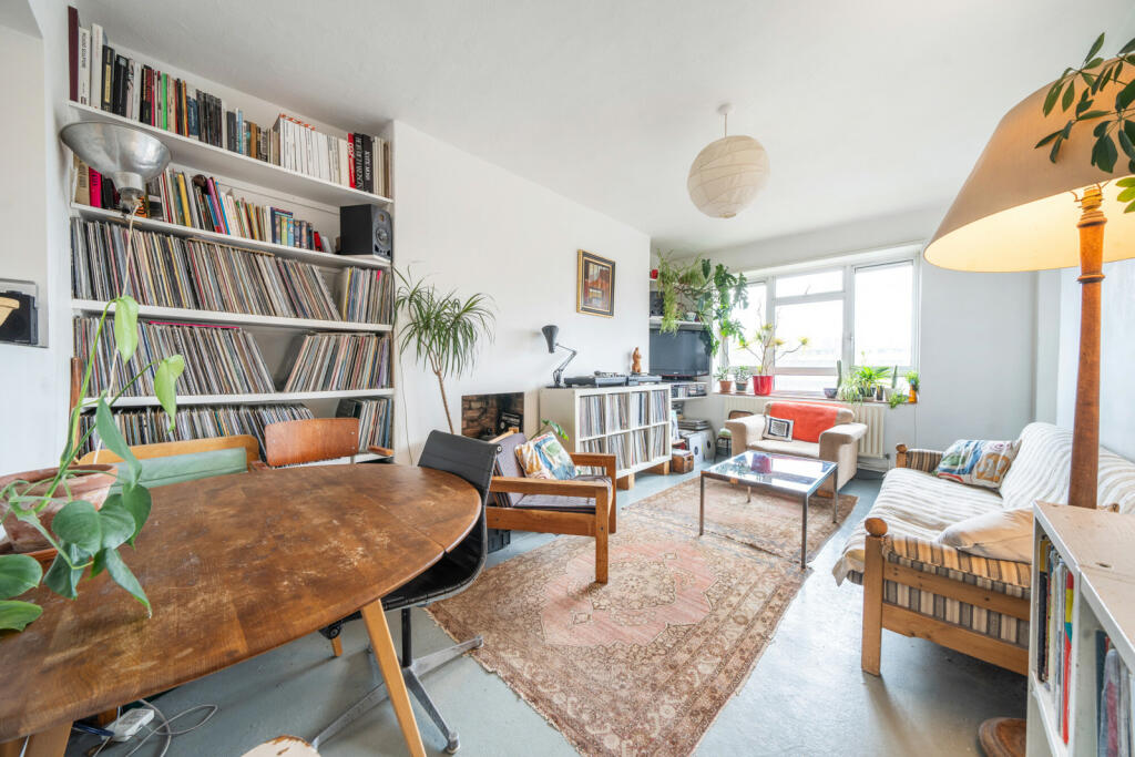 3 bedrooms Apartment in London, United Kingdom No. 7627