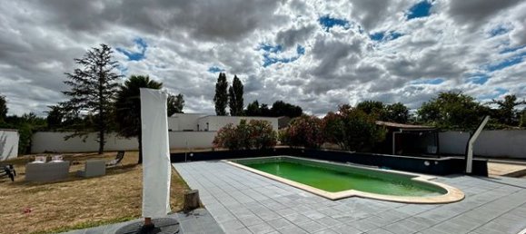 6 bedrooms House in Deux-Sevres, France No. 300727 13