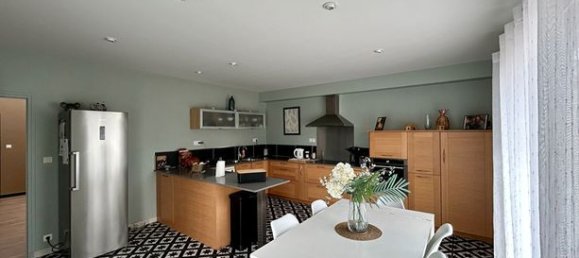 6 bedrooms House in Deux-Sevres, France No. 300727 3