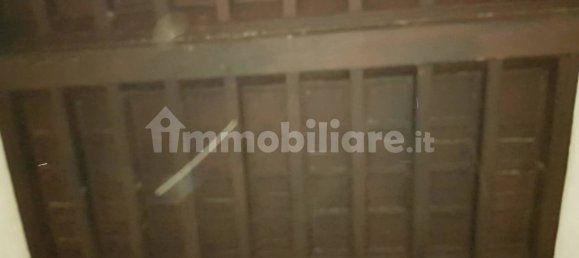 Коммерческая недвижимость с 2 комнатами в Лукка, Италия № 135118 9