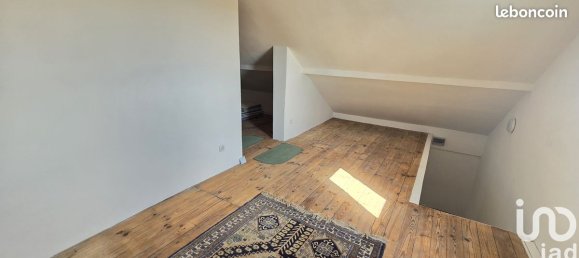 Casa de 4 dormitorios en Saint-Jean-de-la-Ruelle, France No. 255369 12