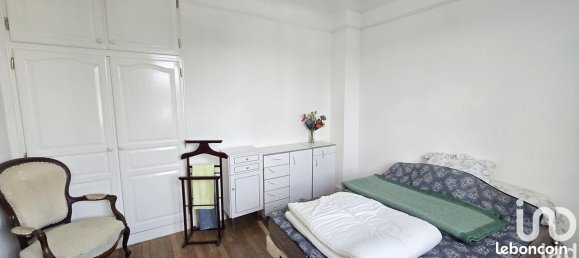 Casa de 4 dormitorios en Saint-Jean-de-la-Ruelle, France No. 255369 9