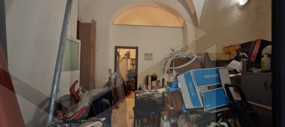 2 rooms Commercial property in Bari, Italy No. 33871 4
