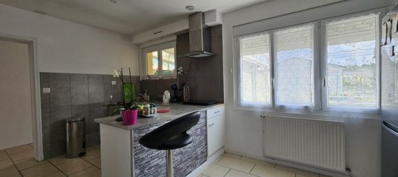 3 bedrooms House in Casteljaloux, France No. 308604 5