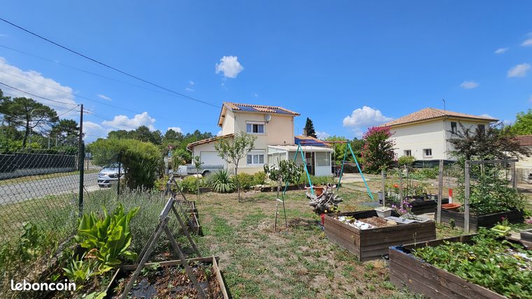 3 bedrooms House in Casteljaloux, France No. 308604