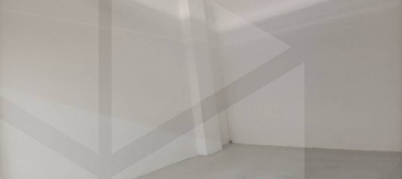 مرآب في Bari, Italy 15متر مربع رقم 33888 16