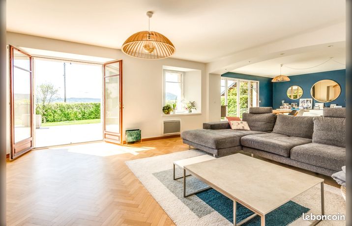 4 bedrooms Apartment in Haute-Savoie, France No. 312355