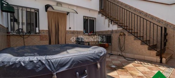 3 bedrooms House in Santa Fe, Spain No. 159327 11