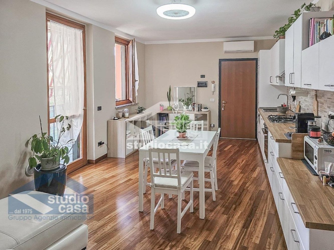 2-salle Appartement à Tavazzano con Villavesco, Italy No. 338400