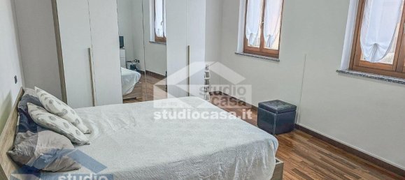 2-salle Appartement à Tavazzano con Villavesco, Italy No. 338400 17