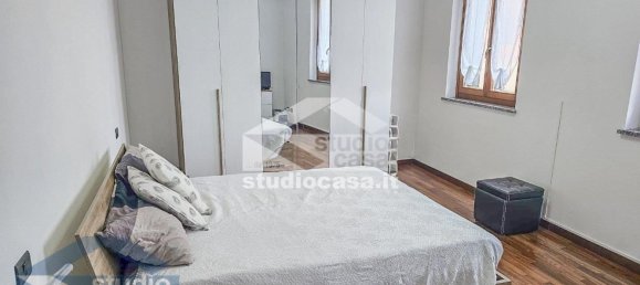 2-salle Appartement à Tavazzano con Villavesco, Italy No. 338400 16