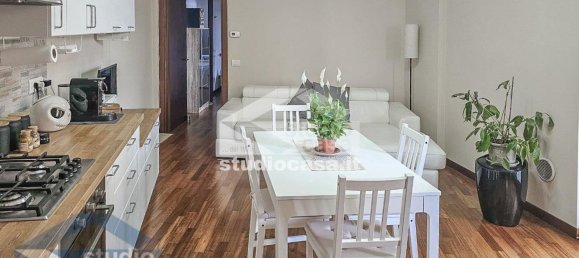 2-salle Appartement à Tavazzano con Villavesco, Italy No. 338400 4