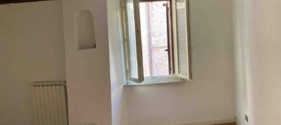1 bedroom Apartment in Ferrara, Italy No. 19574 9