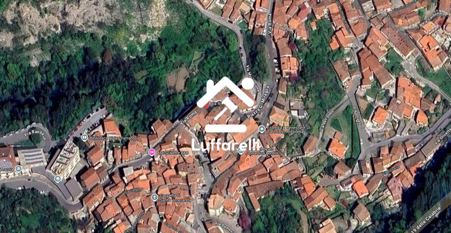 44m² Commercial property in San Donato Val di Comino, Italy No. 230146